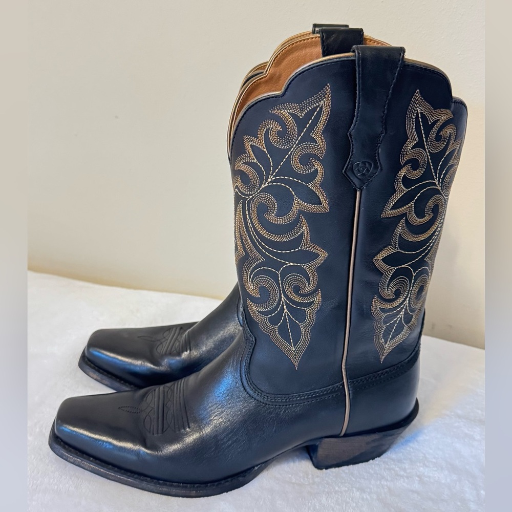 Ariat Black and Tan Western Boots